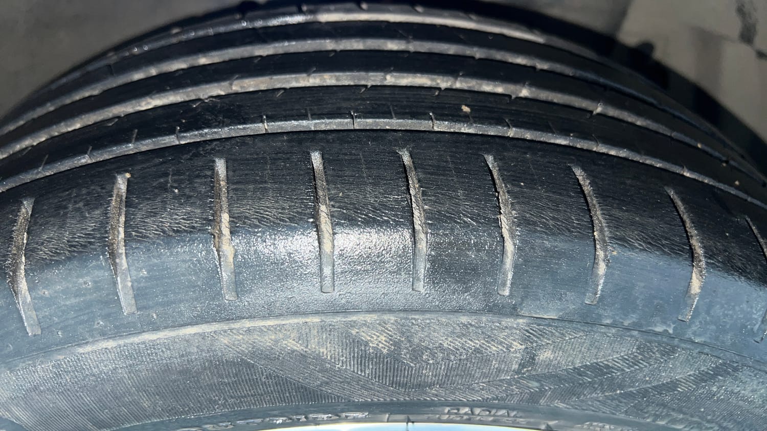 Used 2019 Maruti Suzuki Ciaz Alpha Hybrid 1.5 Petrol Manual tyres RIGHT FRONT TYRE TREAD VIEW
