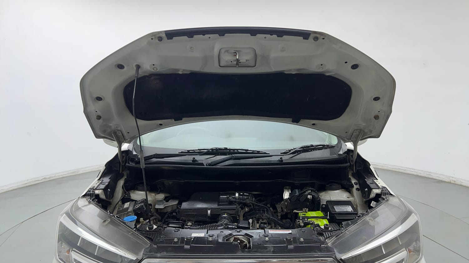 Used 2023 Maruti Suzuki XL6 Zeta MT CNG Cng Manual engine ENGINE & BONNET OPEN FRONT VIEW