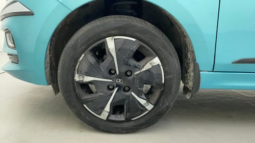 Used 2025 Tata Tiago XZA Petrol Automatic tyres LEFT FRONT TYRE RIM VIEW