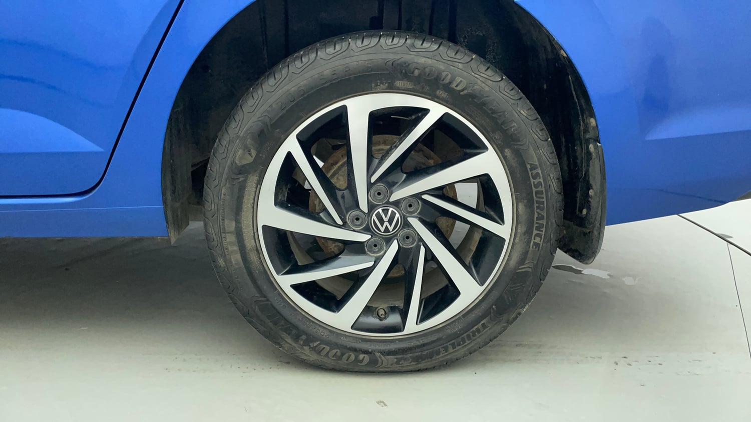 Used 2023 Volkswagen Virtus Topline 1.0 TSI MT Petrol Manual tyres LEFT REAR TYRE RIM VIEW