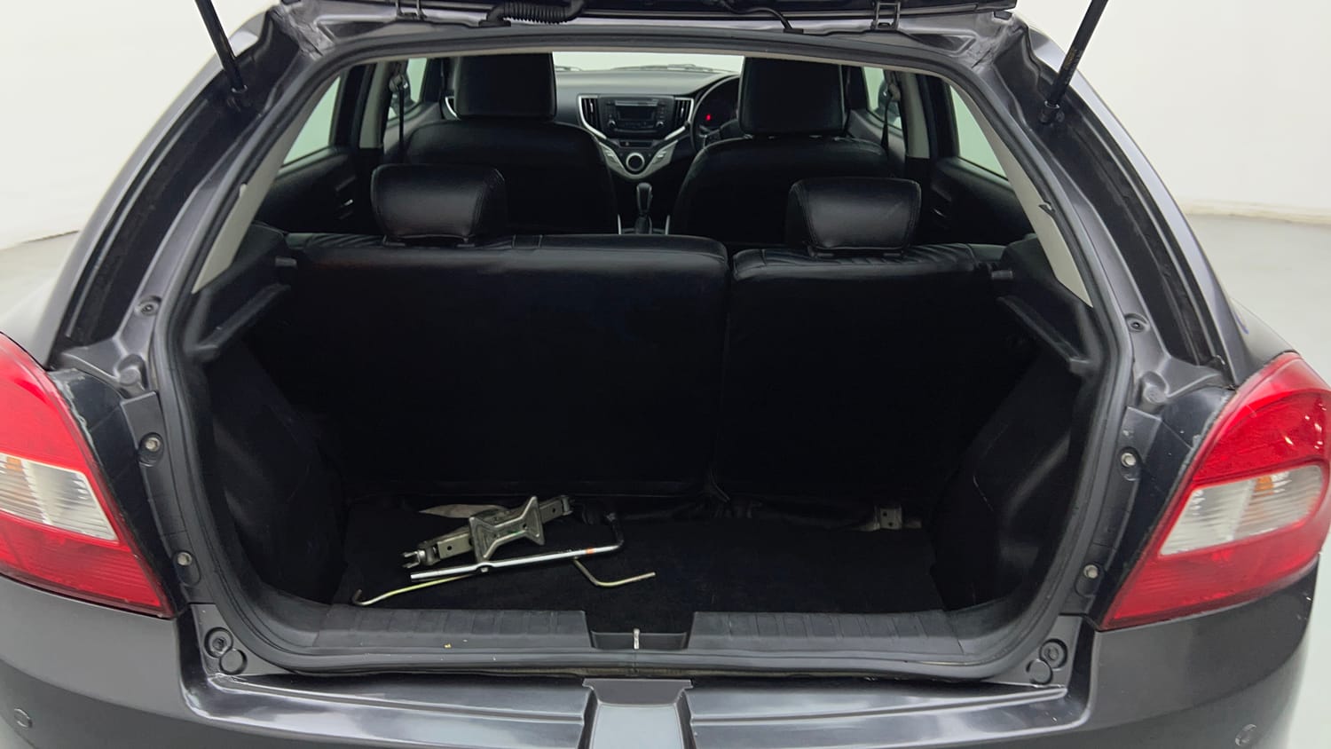 Used 2018 Maruti Suzuki Baleno Zeta 1.2 AT Petrol Automatic interior DICKY INSIDE VIEW