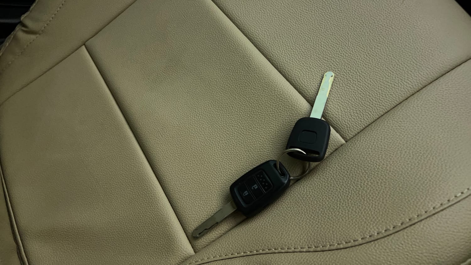 Used 2020 Honda Amaze 1.2 S MT Petrol Petrol Manual extra CAR KEY VIEW