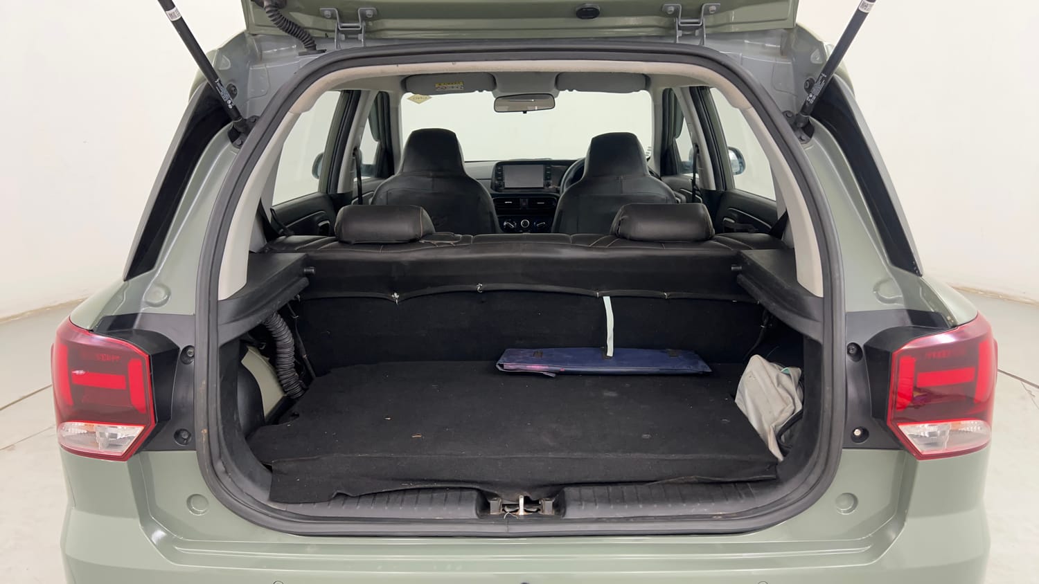 Used 2024 Hyundai Exter S 1.2 MT Hy-CNG Duo Cng Manual interior DICKY INSIDE VIEW