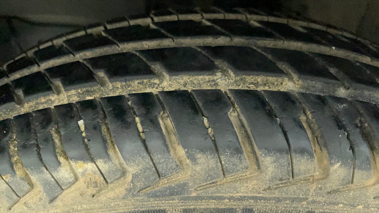 Used 2023 Maruti Suzuki Alto K10 VXi Petrol Manual tyres LEFT FRONT TYRE TREAD VIEW