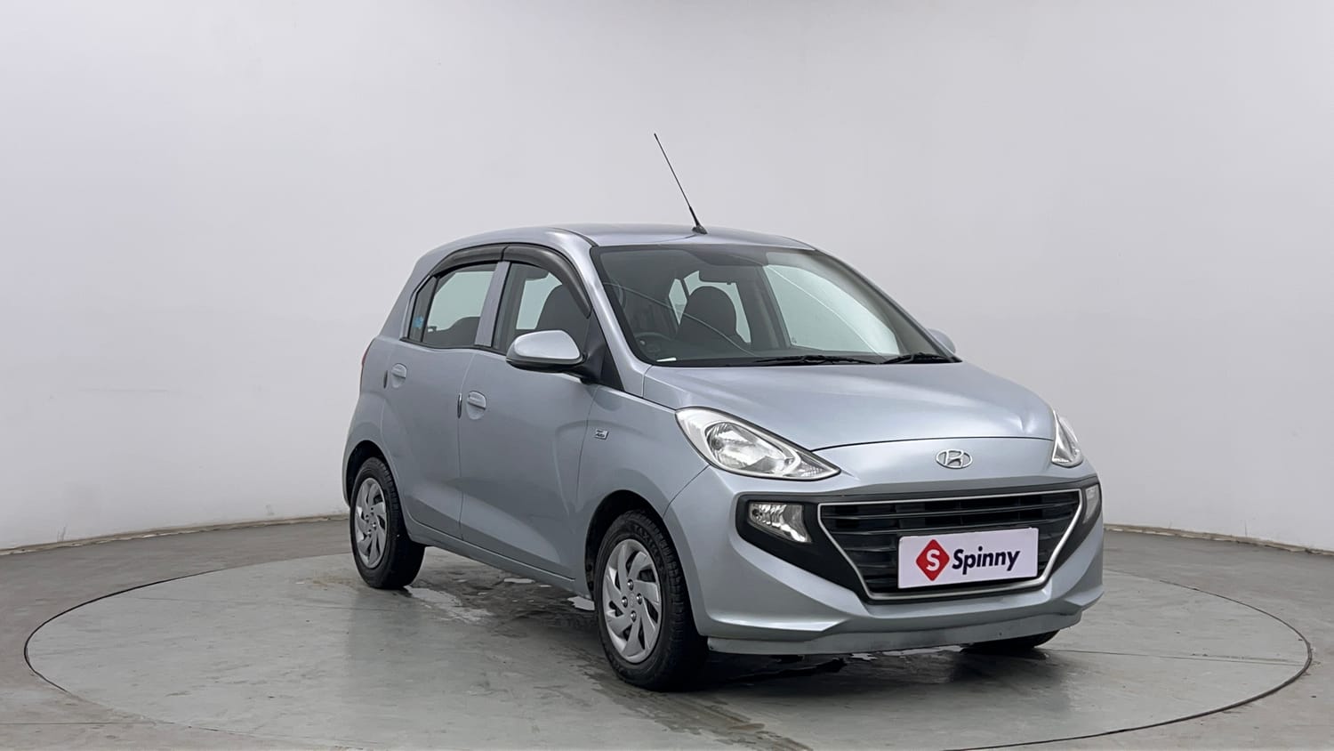 Used 2021 Hyundai Santro Sportz AMT Petrol Automatic exterior RIGHT FRONT CORNER VIEW