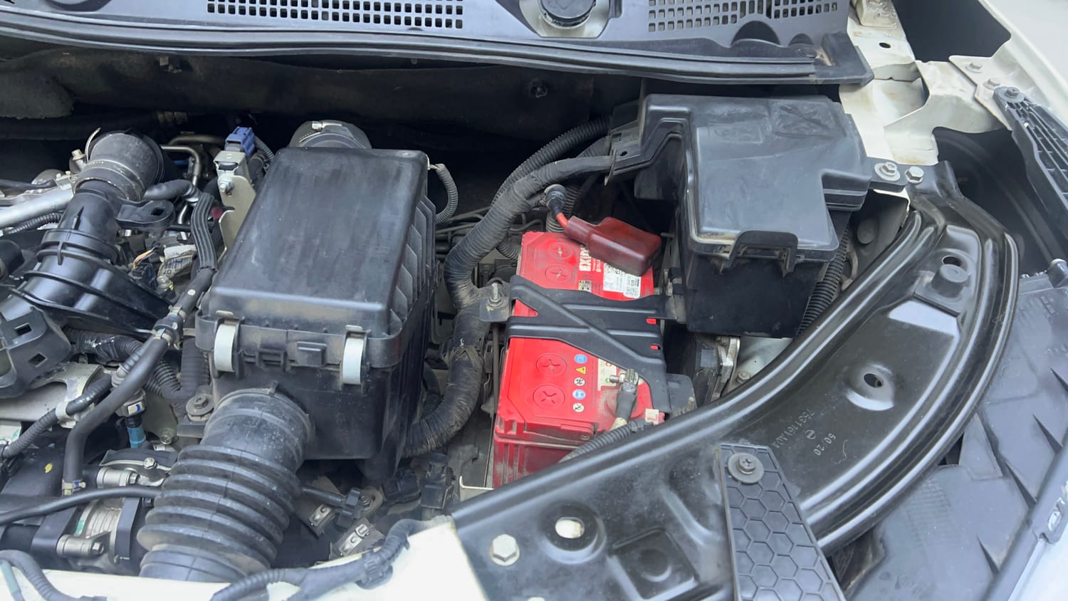Used 2021 Nissan Magnite XV Premium Turbo CVT Petrol Automatic engine ENGINE LEFT SIDE VIEW