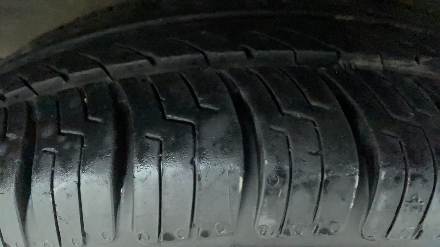 Used 2017 Maruti Suzuki Ignis Zeta 1.2 AMT Petrol Automatic tyres RIGHT REAR TYRE TREAD VIEW