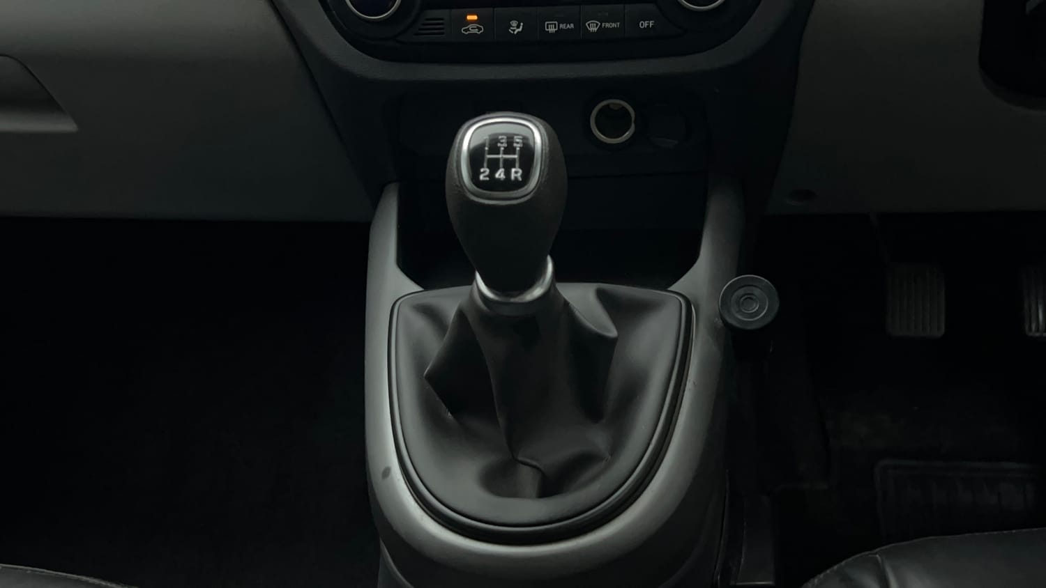 Used 2022 Hyundai Grand i10 Nios Sportz 1.2 Kappa VTVT Petrol Manual interior GEAR  KNOB VIEW