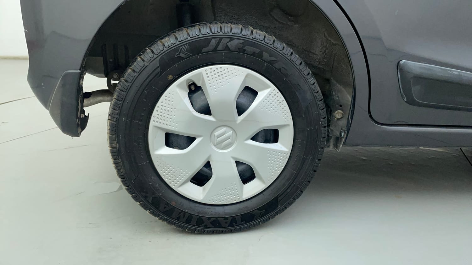Used 2023 Maruti Suzuki Alto K10 VXi Petrol Manual tyres RIGHT REAR TYRE RIM VIEW