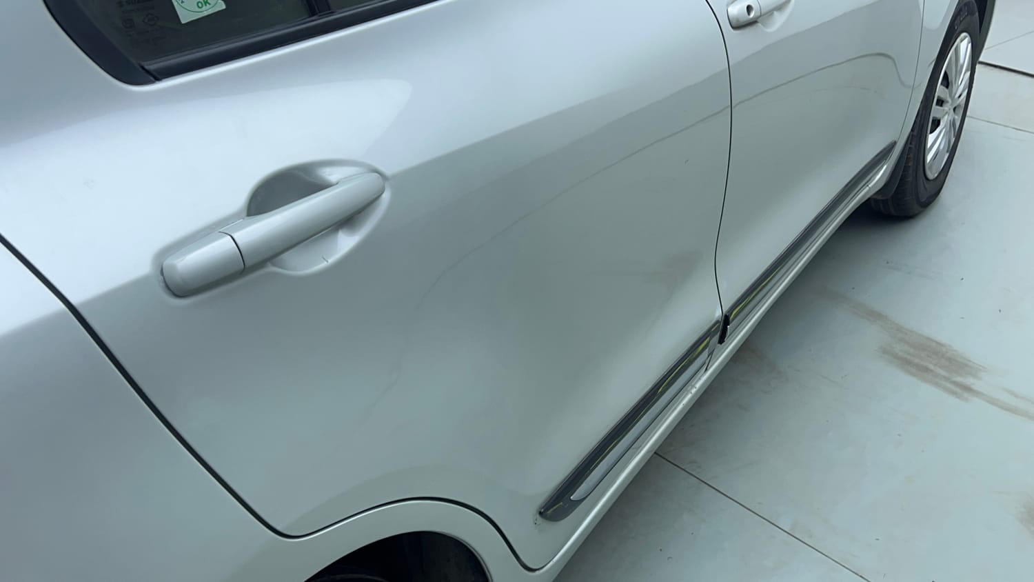 Used 2018 Maruti Suzuki Dzire VXi Petrol Manual dents MINOR DENT