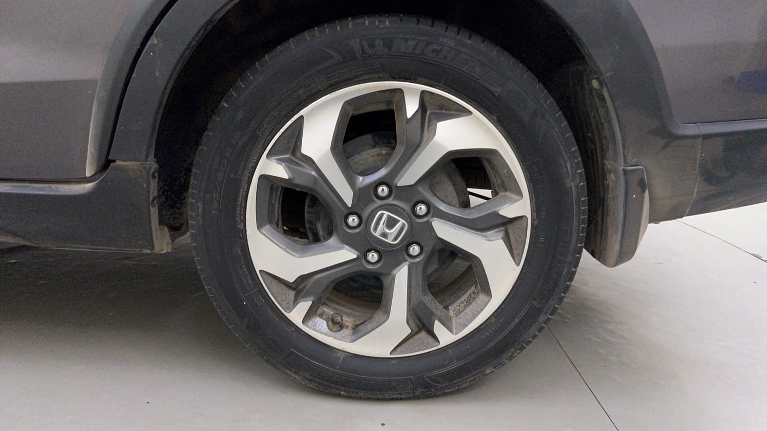 Used 2018 Honda BR-V V CVT Petrol Petrol Automatic tyres LEFT REAR TYRE RIM VIEW