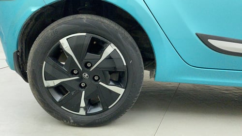 Used 2025 Tata Tiago XZA Petrol Automatic tyres RIGHT REAR TYRE RIM VIEW