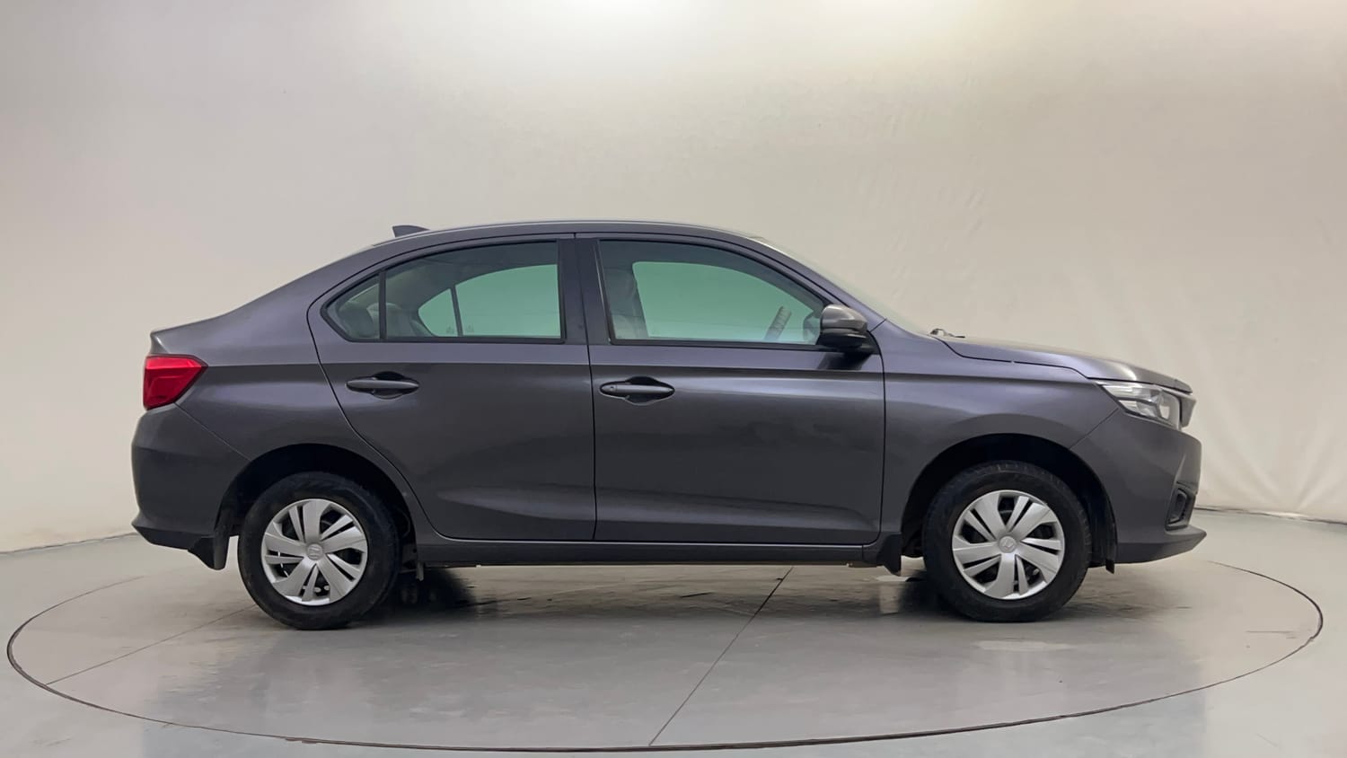 Used 2020 Honda Amaze 1.2 S MT Petrol Petrol Manual exterior RIGHT SIDE VIEW