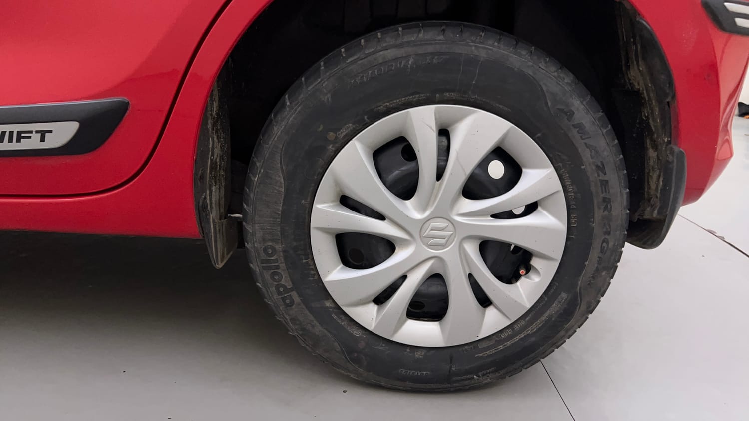 Used 2019 Maruti Suzuki Swift VXi AMT Petrol Automatic tyres LEFT REAR TYRE RIM VIEW