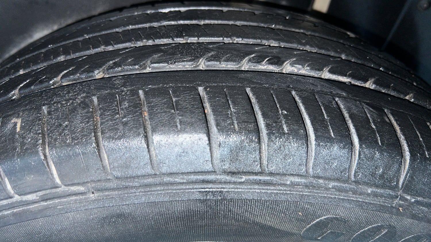 Used 2021 MG Motors Hector Super 1.5 Petrol Turbo MT Petrol Manual tyres LEFT REAR TYRE TREAD VIEW