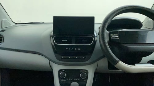Used 2025 Tata Tiago XZA Petrol Automatic interior MUSIC SYSTEM & AC CONTROL VIEW