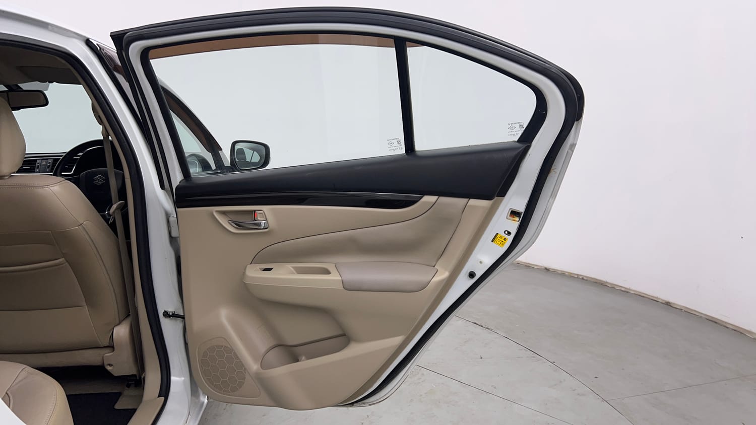 Used 2015 Maruti Suzuki Ciaz ZXI+ Petrol Manual interior RIGHT REAR DOOR OPEN VIEW