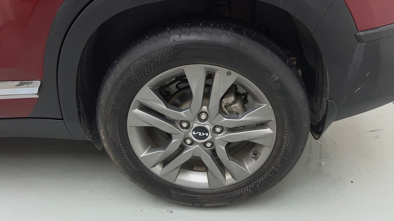 Used 2022 kia Seltos HTX 1.5 IVT Petrol Automatic tyres LEFT REAR TYRE RIM VIEW