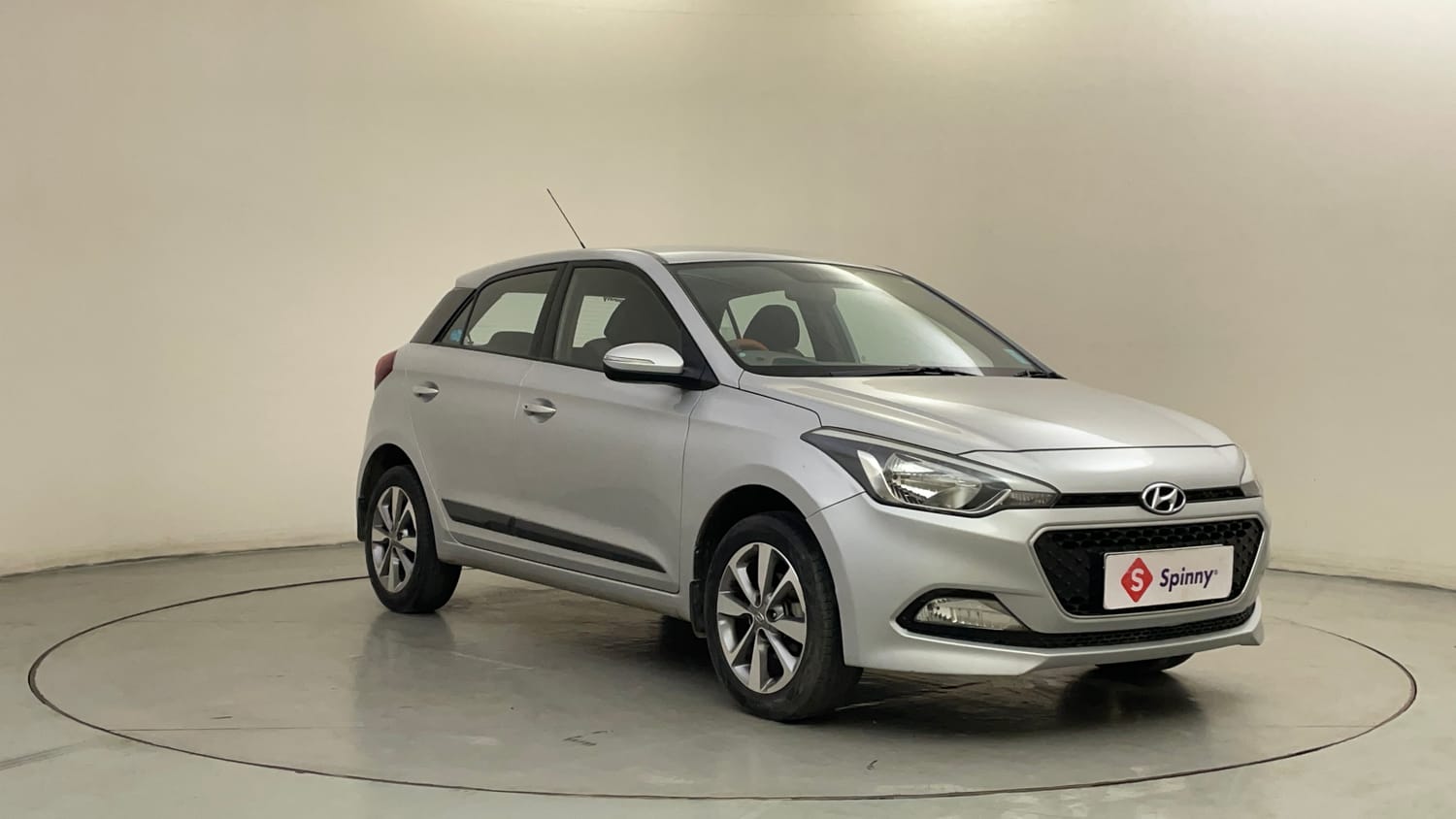 Used 2015 Hyundai Elite i20 Sportz 1.2 (O) Petrol Manual exterior RIGHT FRONT CORNER VIEW