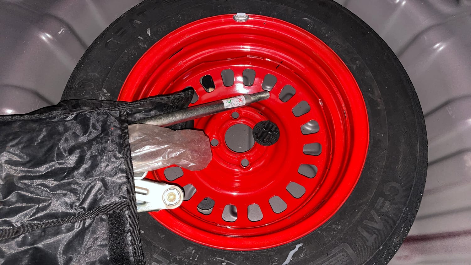 Used 2021 Renault Kiger RXZ Turbo CVT Petrol Automatic tyres SPARE TYRE VIEW
