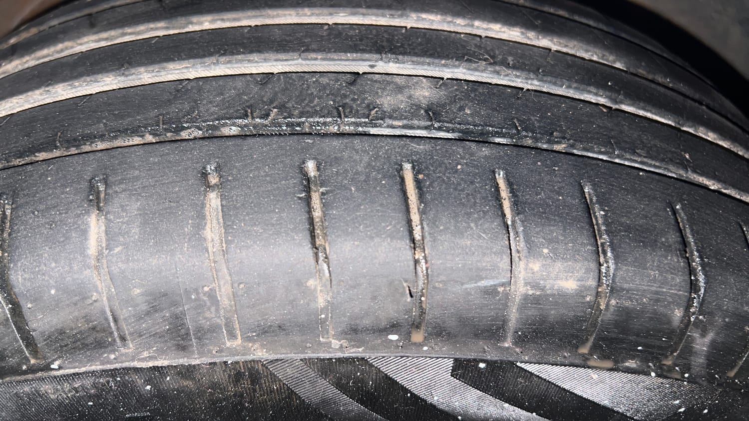Used 2018 Hyundai Elite i20 Sportz 1.2 Petrol Manual tyres RIGHT FRONT TYRE TREAD VIEW