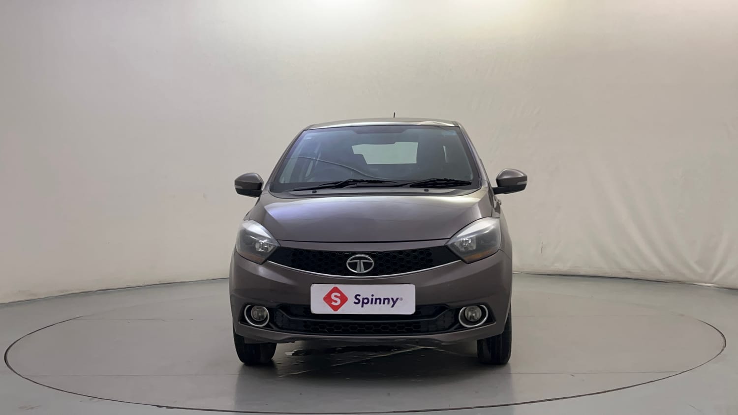 Used 2018 Tata Tigor Revotron XZA Petrol Automatic exterior FRONT VIEW