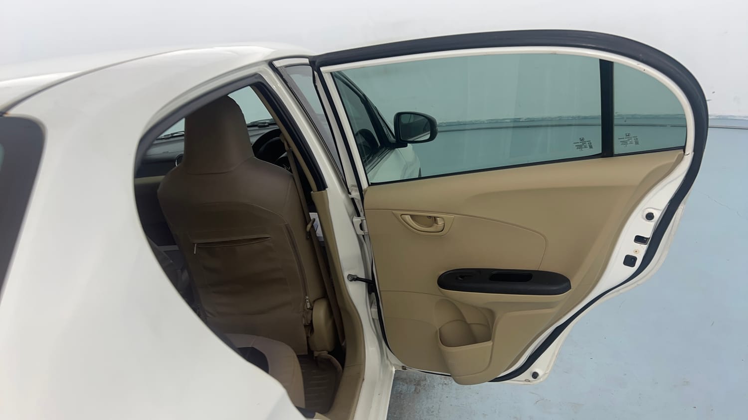 Used 2015 Honda Amaze 1.2 SX i-VTEC Petrol Manual interior RIGHT REAR DOOR OPEN VIEW