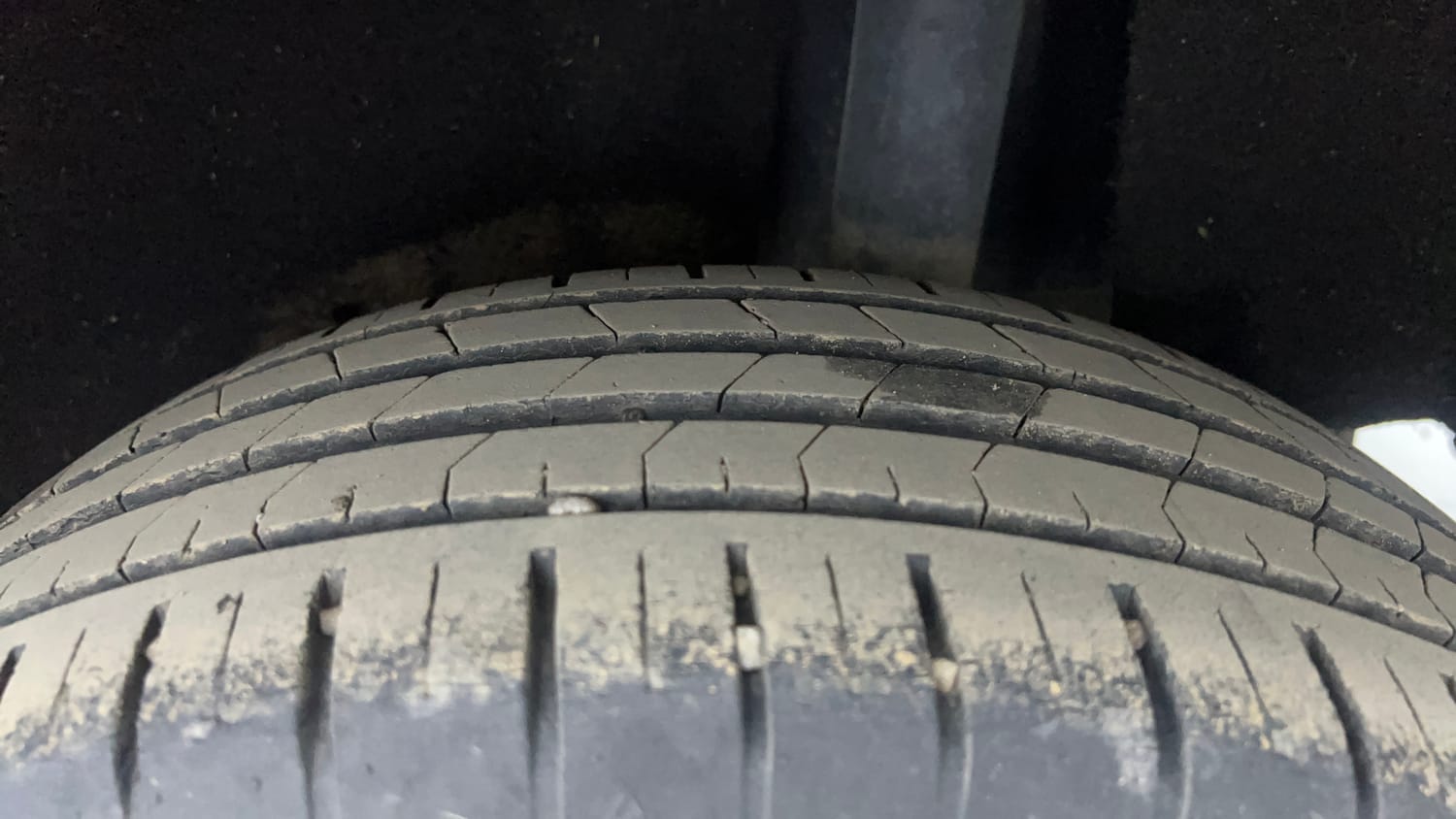 Used 2021 Maruti Suzuki Baleno Zeta Petrol Manual tyres LEFT REAR TYRE TREAD VIEW