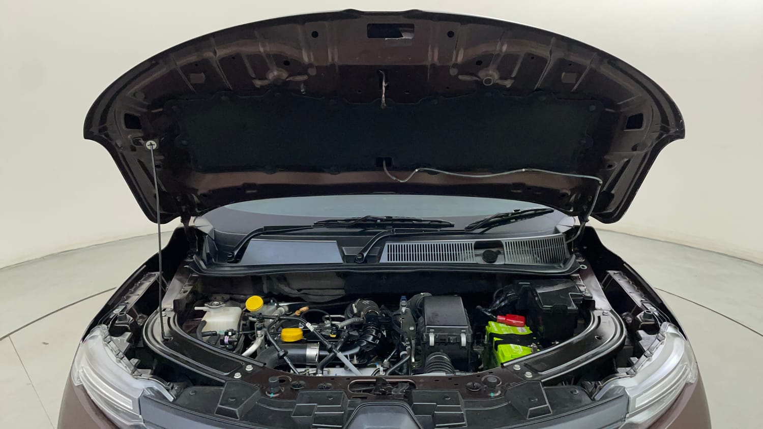 Used 2021 Renault Kiger RXZ Turbo CVT Petrol Automatic engine ENGINE & BONNET OPEN FRONT VIEW
