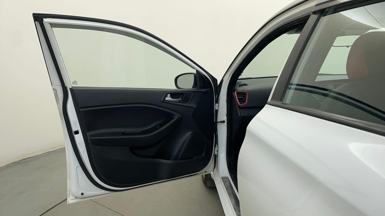 Used 2019 Hyundai Elite i20 Sportz Plus 1.2 Dual Tone Petrol Manual interior LEFT FRONT DOOR OPEN VIEW