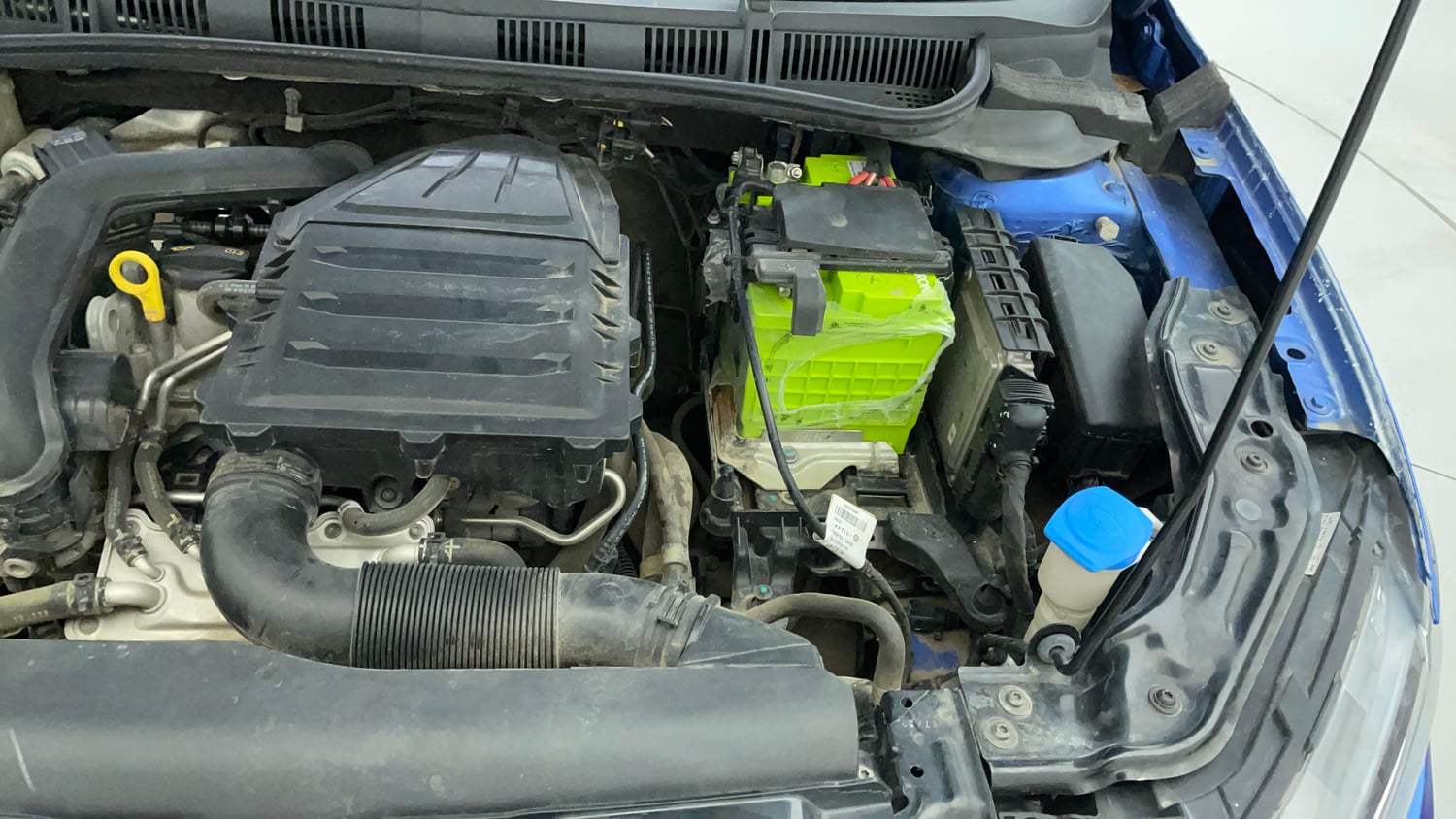 Used 2023 Volkswagen Virtus Topline 1.0 TSI MT Petrol Manual engine ENGINE LEFT SIDE VIEW