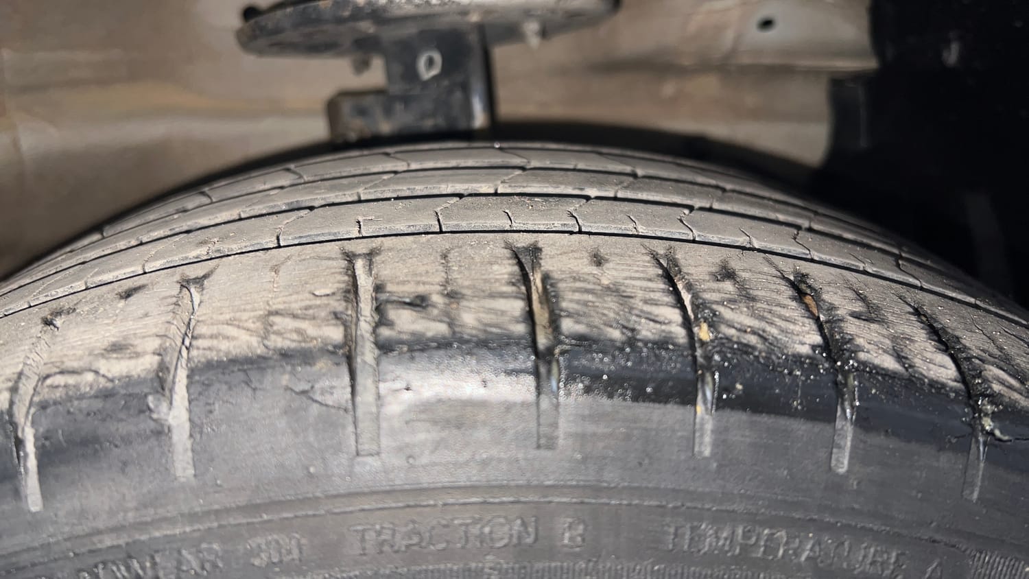 Used 2015 Maruti Suzuki Ciaz ZXI+ Petrol Manual tyres RIGHT FRONT TYRE TREAD VIEW