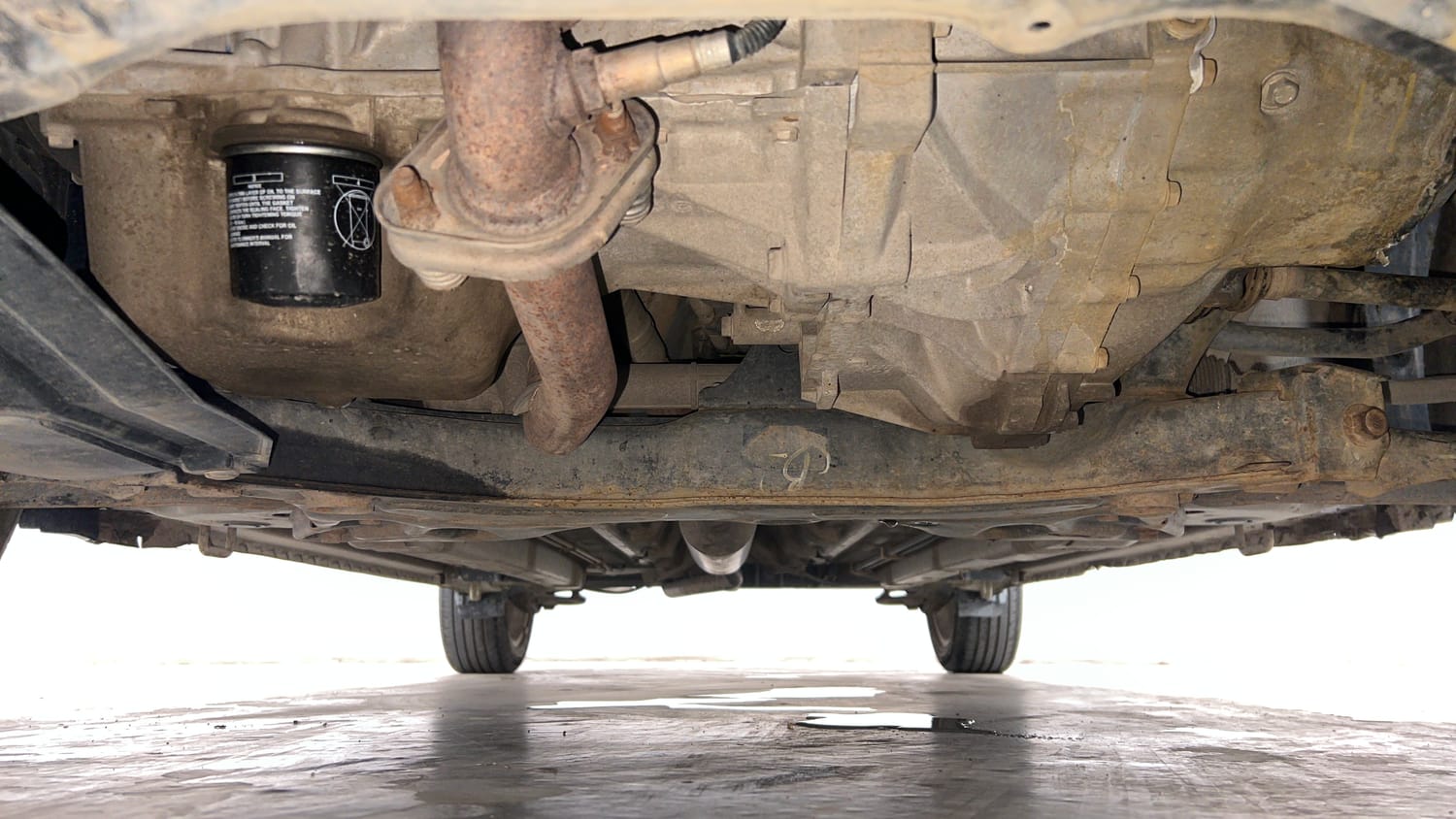 Used 2015 Maruti Suzuki Ciaz ZXI+ Petrol Manual extra FRONT LEFT UNDERBODY VIEW