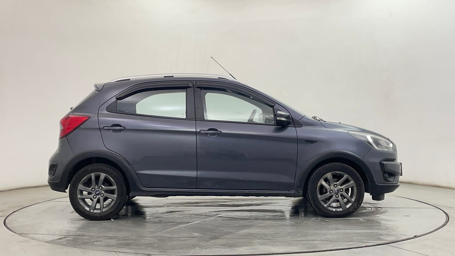 Used 2019 Ford Freestyle Titanium 1.2 Ti-VCT Petrol Manual exterior RIGHT SIDE VIEW