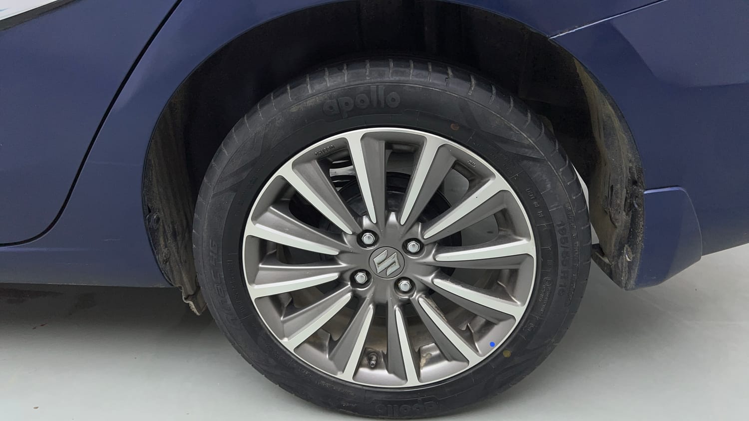 Used 2018 Maruti Suzuki Ciaz Alpha Hybrid 1.5 Petrol Manual tyres LEFT REAR TYRE RIM VIEW