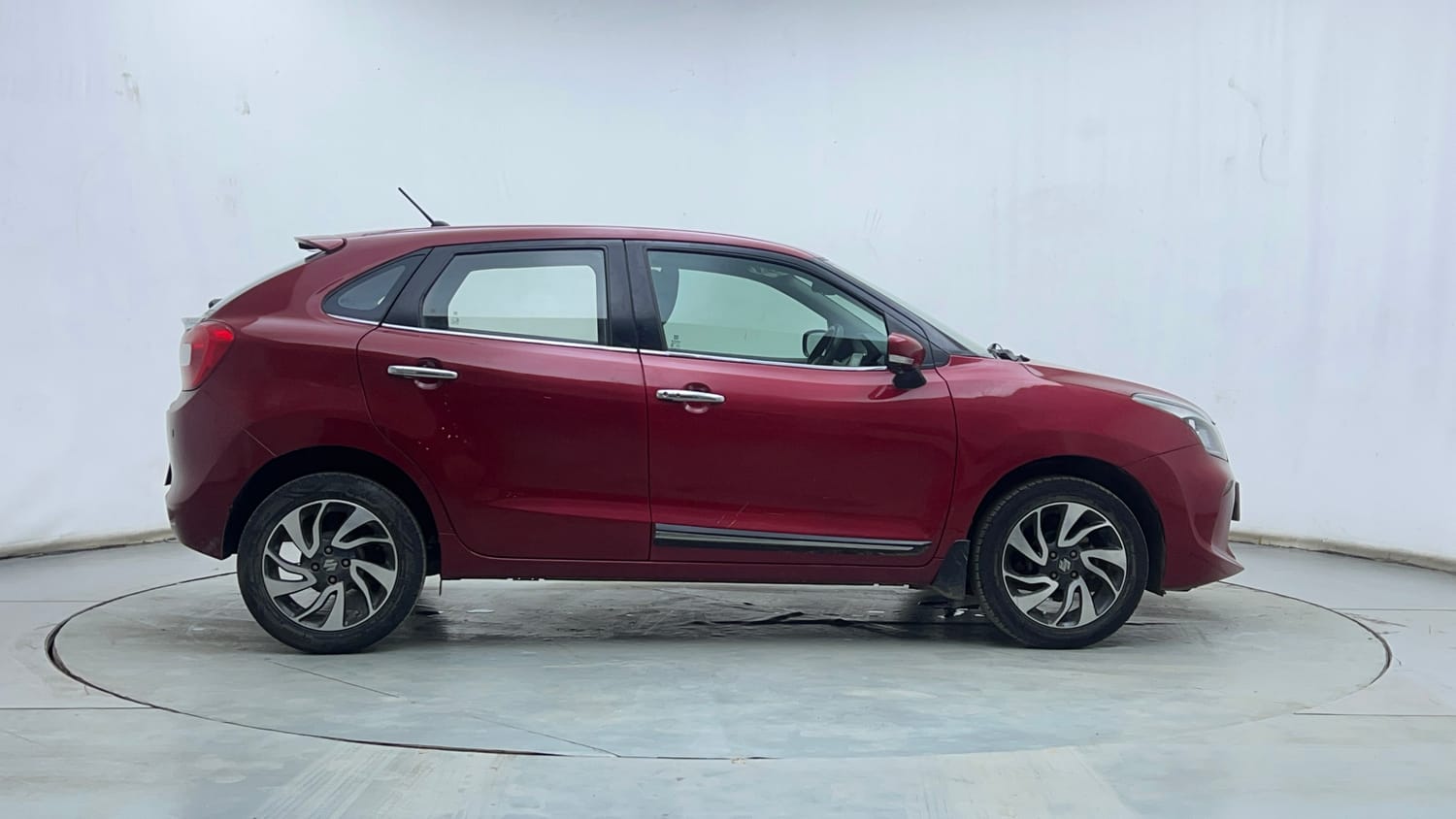 Used 2021 Maruti Suzuki Baleno Zeta Petrol Manual exterior RIGHT SIDE VIEW