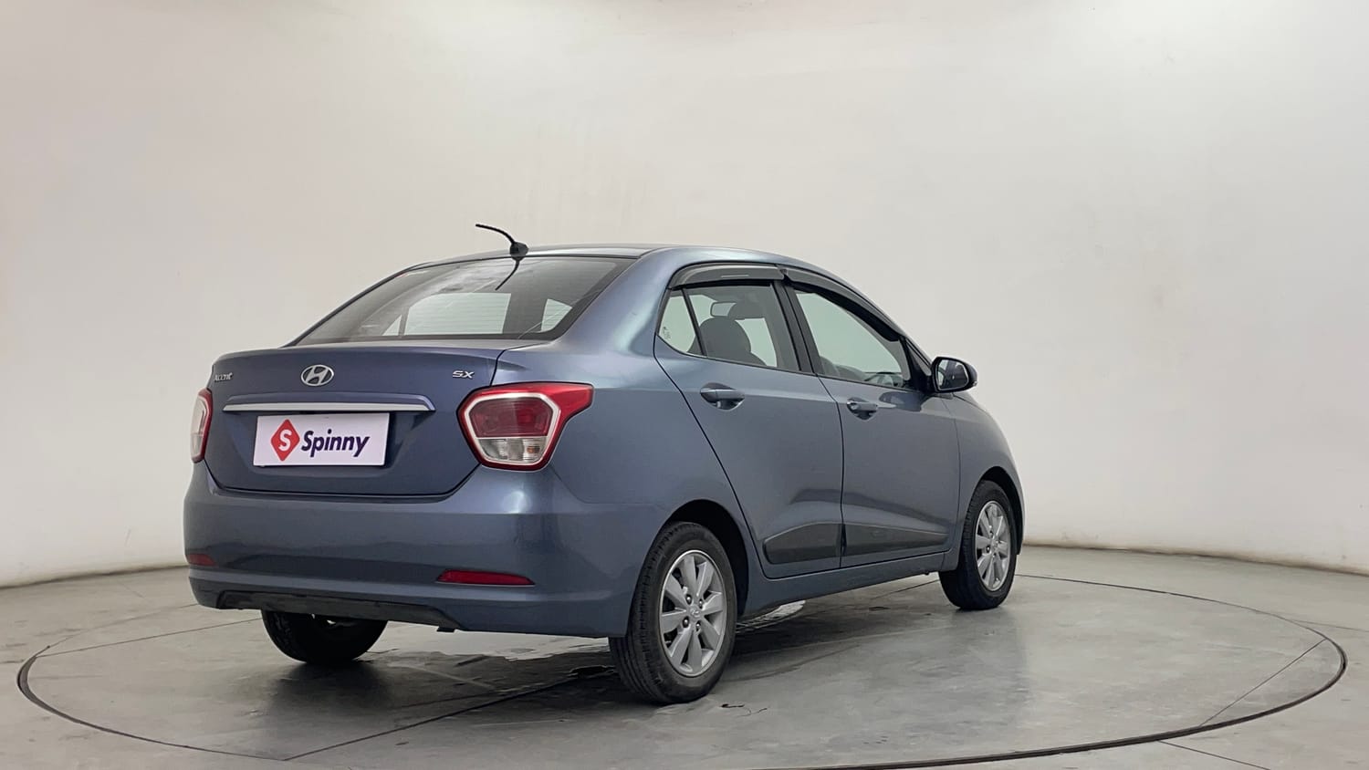 Used 2016 Hyundai Xcent SX 1.2 Petrol Manual exterior RIGHT REAR CORNER VIEW