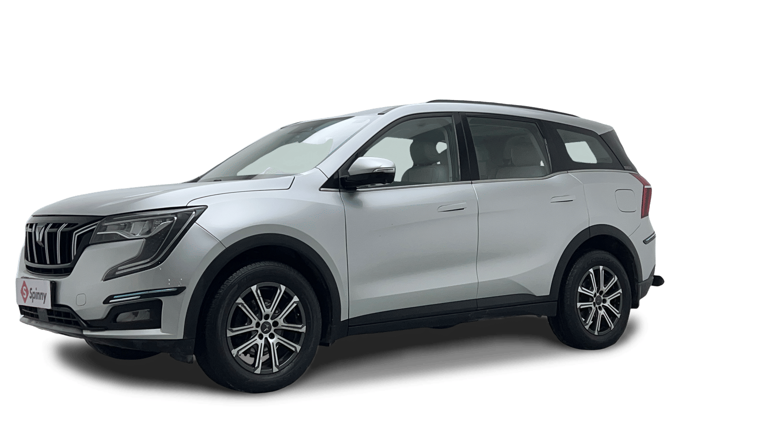 Used 2022 Mahindra XUV700 AX 7 Petrol AT Luxury Pack 7 STR Petrol Automatic Image