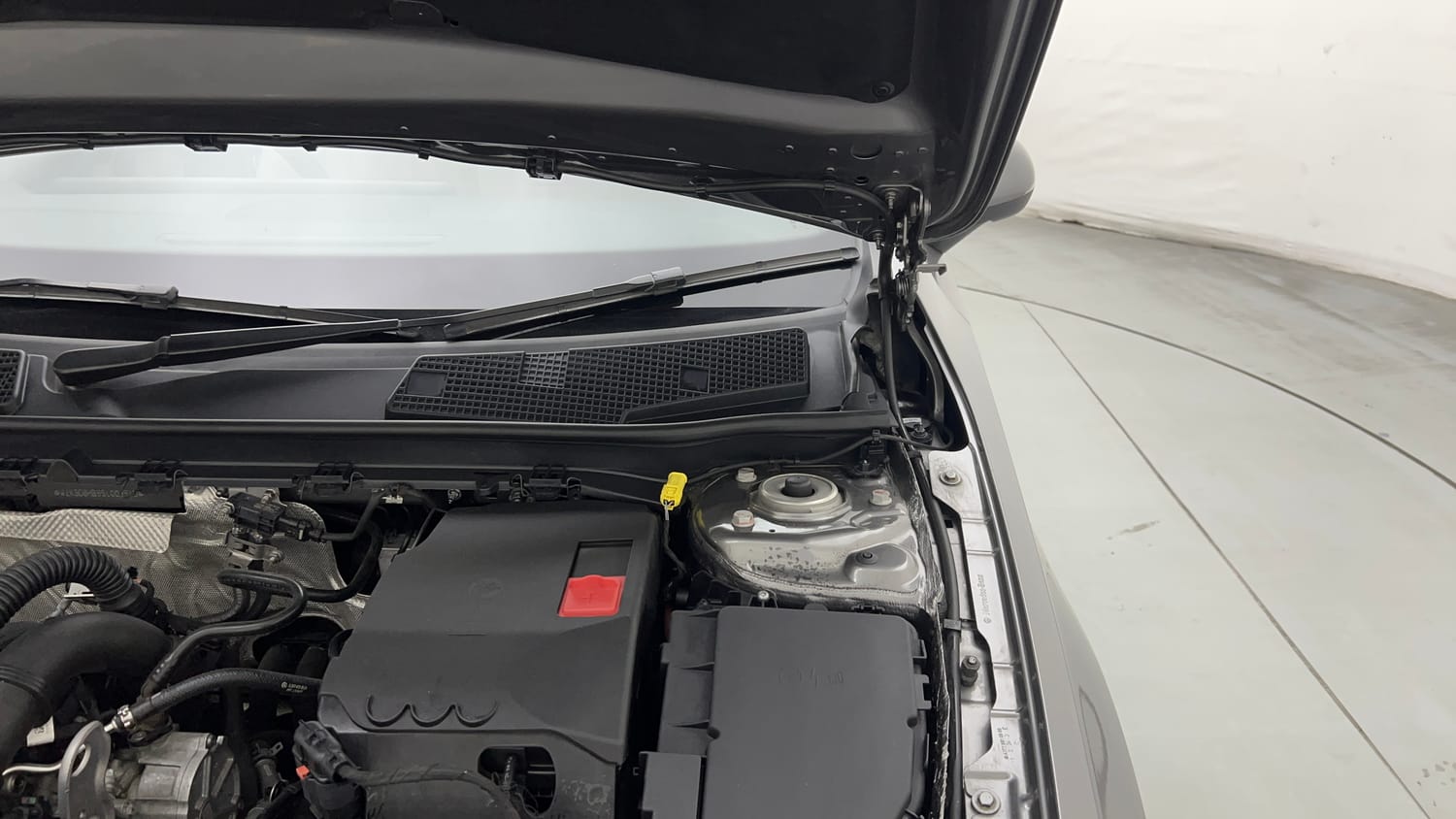 Used 2025 Mercedes-Benz A-Class Limousine 200 Petrol Automatic engine ENGINE LEFT SIDE HINGE & APRON VIEW