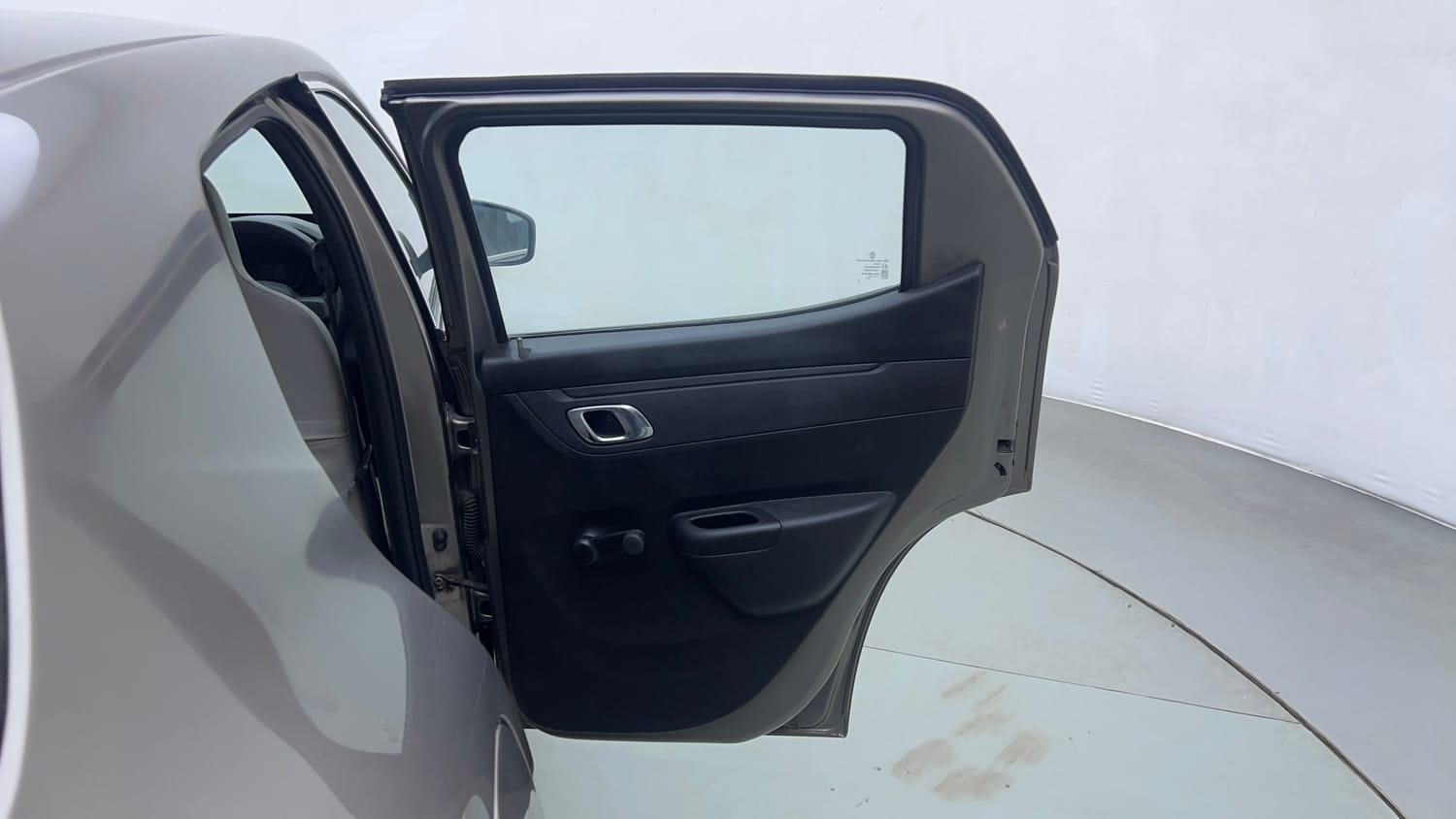 Used 2019 Renault Kwid RXT Opt Petrol Manual interior RIGHT REAR DOOR OPEN VIEW