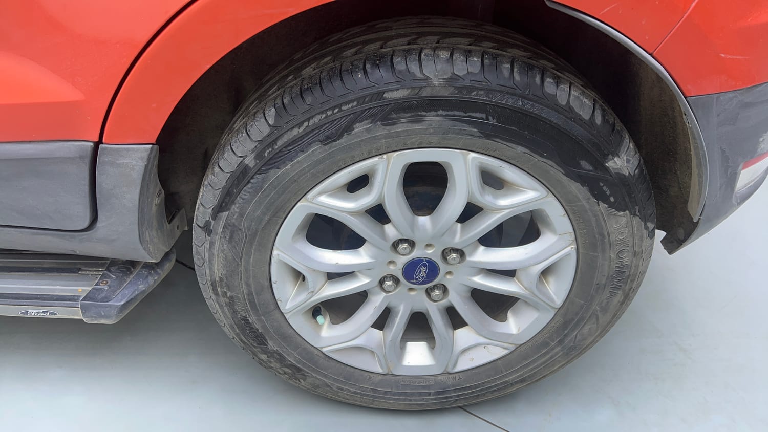 Used 2017 Ford EcoSport Titanium 1.5L TDCi Diesel Manual tyres LEFT REAR TYRE RIM VIEW