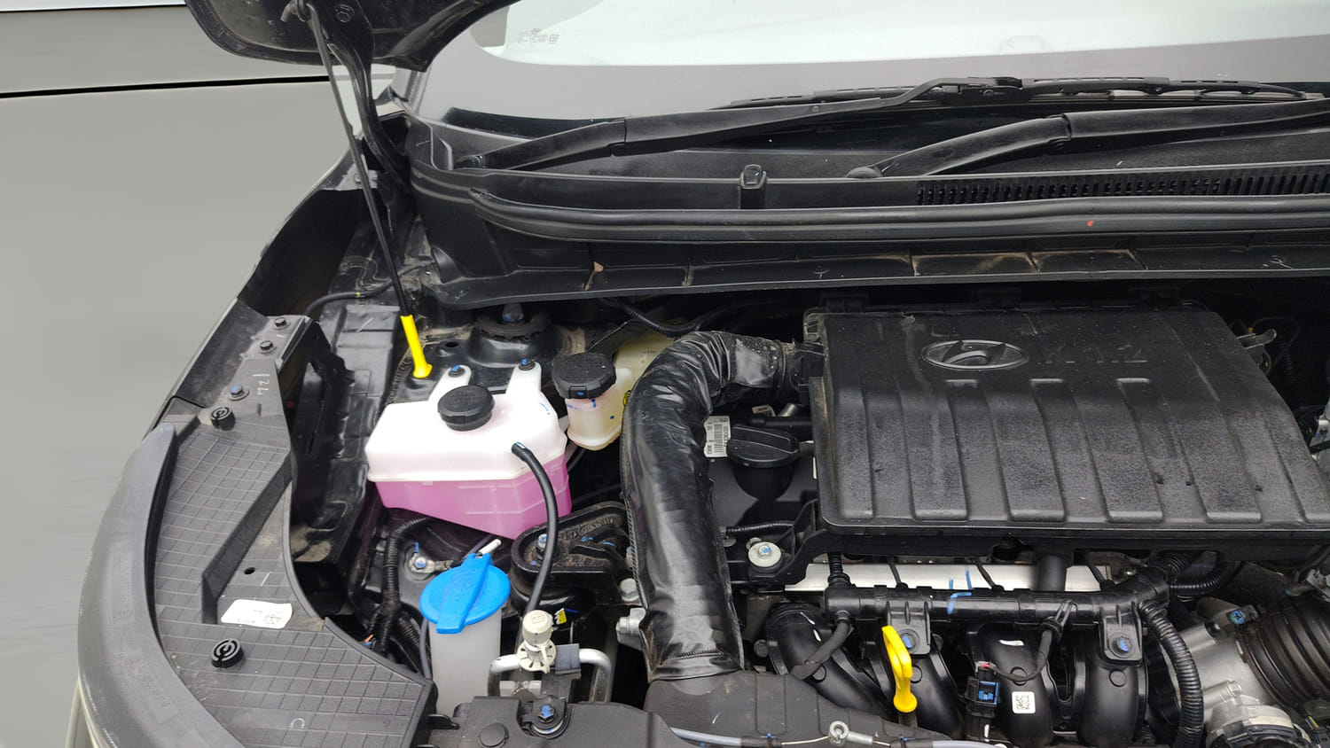 Used 2025 Hyundai Exter SX (O) Connect 1.2 AMT Knight Edition Petrol Automatic engine ENGINE RIGHT SIDE VIEW