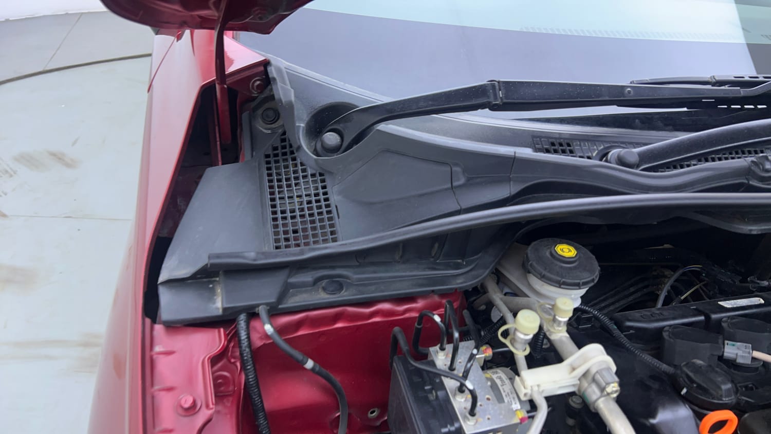 Used 2022 Honda City ZX Petrol Petrol Manual engine ENGINE RIGHT SIDE HINGE & APRON VIEW