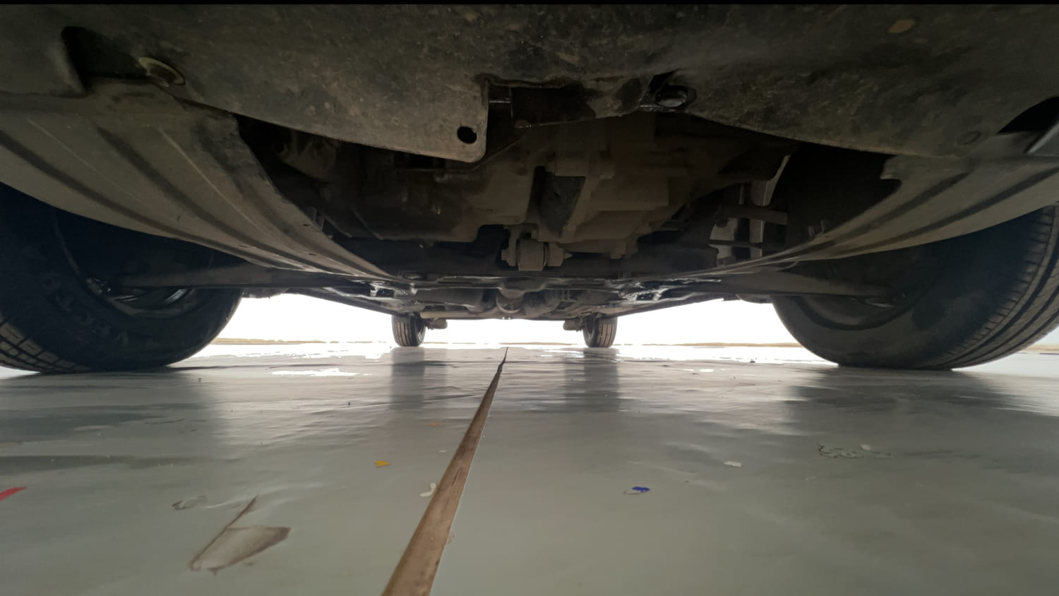 Used 2015 Honda Amaze 1.2 S i-VTEC Petrol Manual extra FRONT LEFT UNDERBODY VIEW