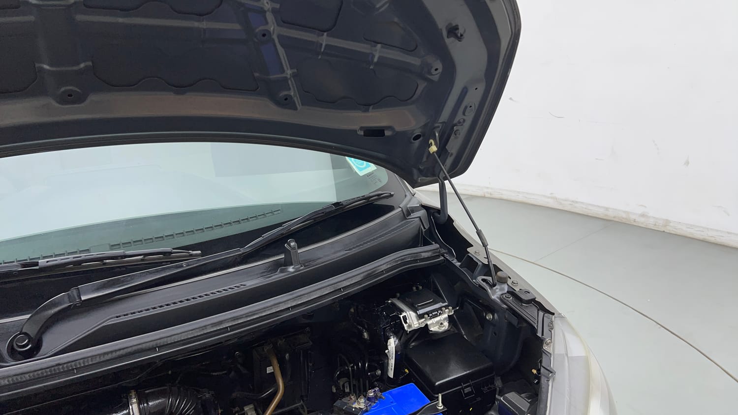 Used 2023 Maruti Suzuki Wagon R ZXI Plus 1.2 AGS Petrol Automatic engine ENGINE LEFT SIDE HINGE & APRON VIEW