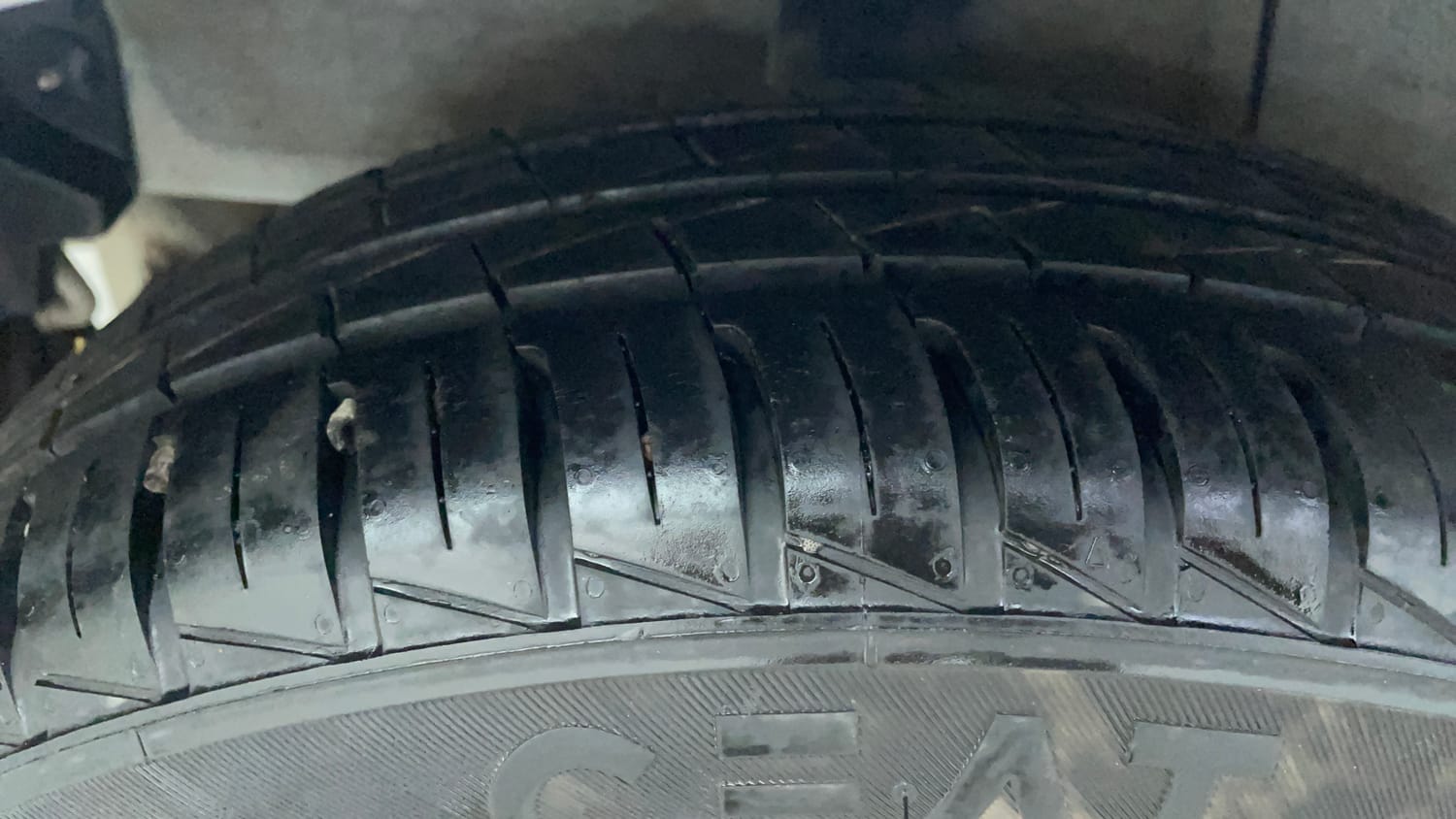 Used 2024 Hyundai Grand i10 Nios Era 1.2 Kappa Petrol Manual tyres RIGHT REAR TYRE TREAD VIEW