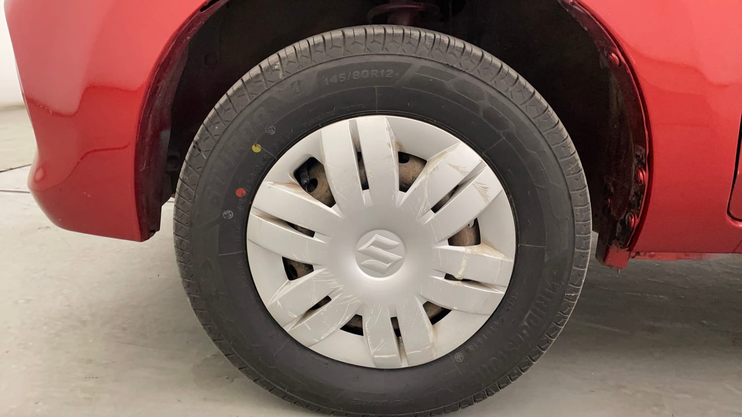 Used 2018 Maruti Suzuki Alto 800 LXi Petrol Manual tyres LEFT FRONT TYRE RIM VIEW