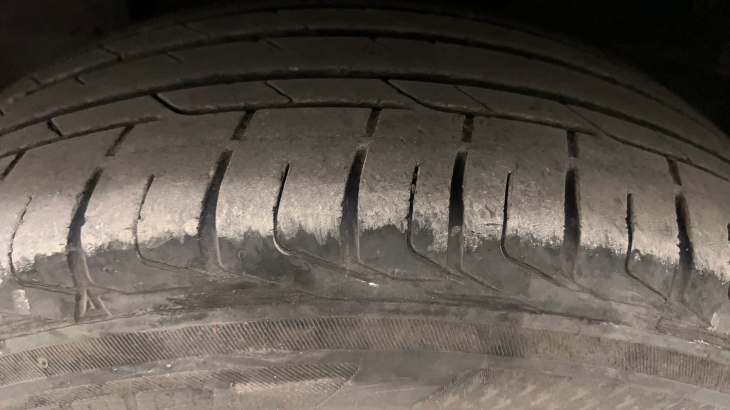 Used 2022 Tata Nexon XZA Plus (O) Diesel Diesel Automatic tyres LEFT FRONT TYRE TREAD VIEW
