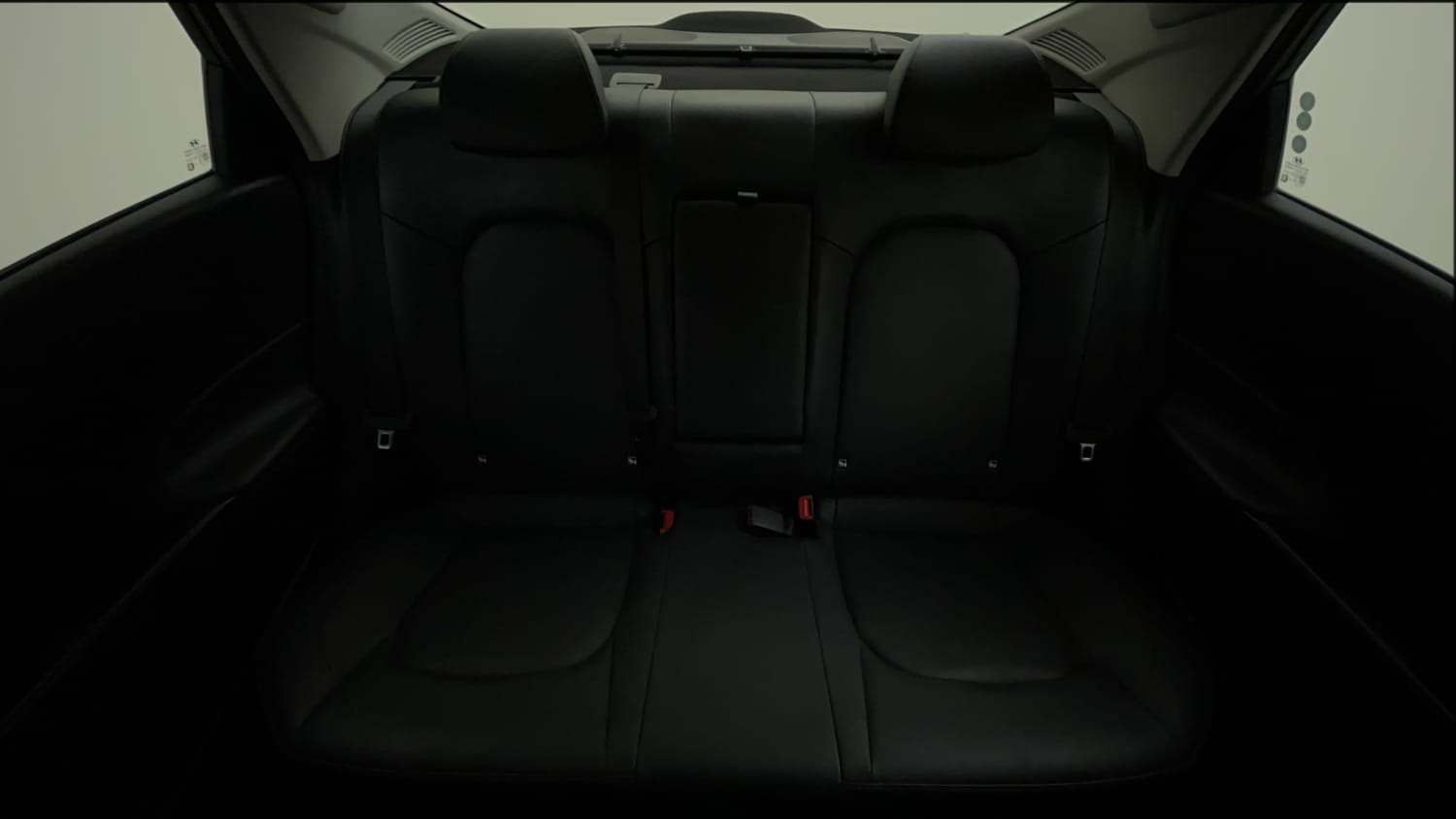 Used 2024 Hyundai Verna SX (O) 1.5 Turbo Petrol DCT Petrol Automatic interior REAR SEAT CONDITION VIEW