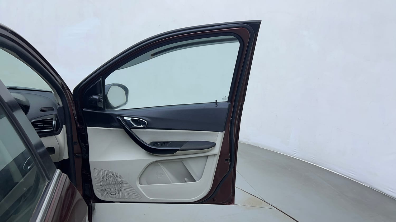 Used 2022 Tata Tigor XZ Plus CNG Cng Manual interior RIGHT FRONT DOOR OPEN VIEW